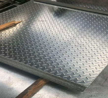 Q195 Q345 A36のGIは版1.2MM 2.0MM 4.5MM ASTMのボイラー板の鋼鉄をChequered
