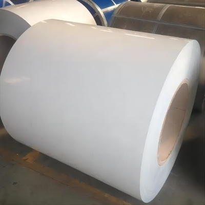 白人のPrepainted Ppgiは鋼鉄コイル0.4mm色によって塗られたPPGI G350に電流を通した