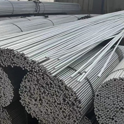 ASTM JIS SGCCは棒鋼DX51Dつや出しの6m MAGANGに電流を通した