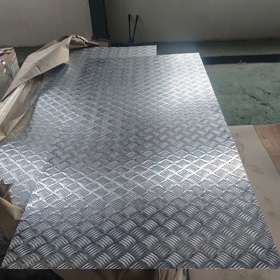 T6 グレード 1050 1100 5052 6061 7075 アルミニウムプレート 建築装飾用の彫刻パターン アルミニウムプレート